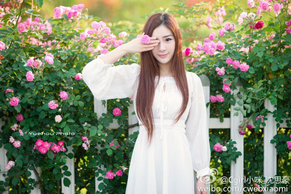 90后平面模特Cgirl小咪(沈思豪)清纯写真图片