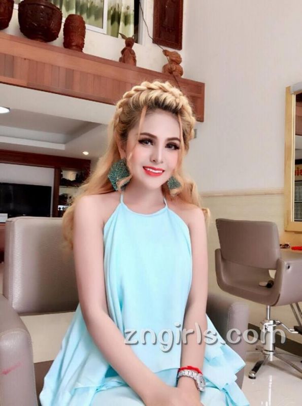柬埔寨女神Denny Kwan性感私房照美胸诱人