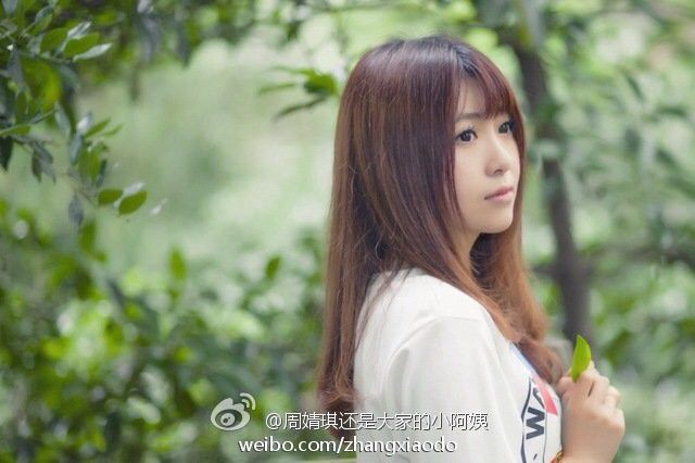 90后美女showgirl张佳妮高清图片合辑