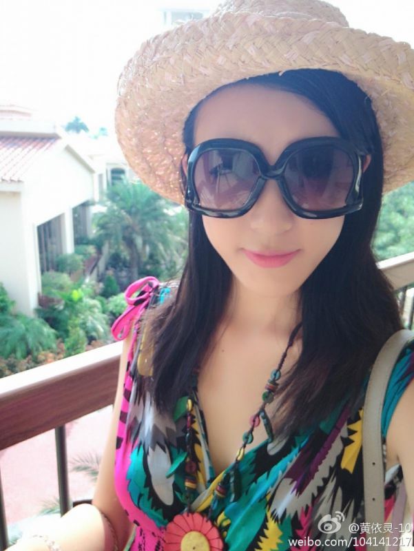 90后 模特黄依灵Elina自拍美图大全