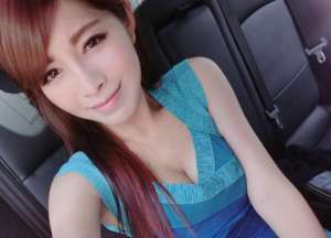重机车美女廖坎蒂自拍写真图片