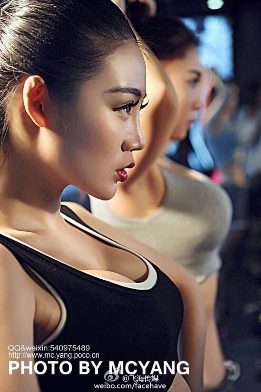 漂亮女模特鹿欢大人(露欢)微博私拍写真