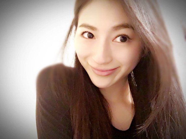 日本广告模特青木由美佳(青木ゆみか)自拍写真图片