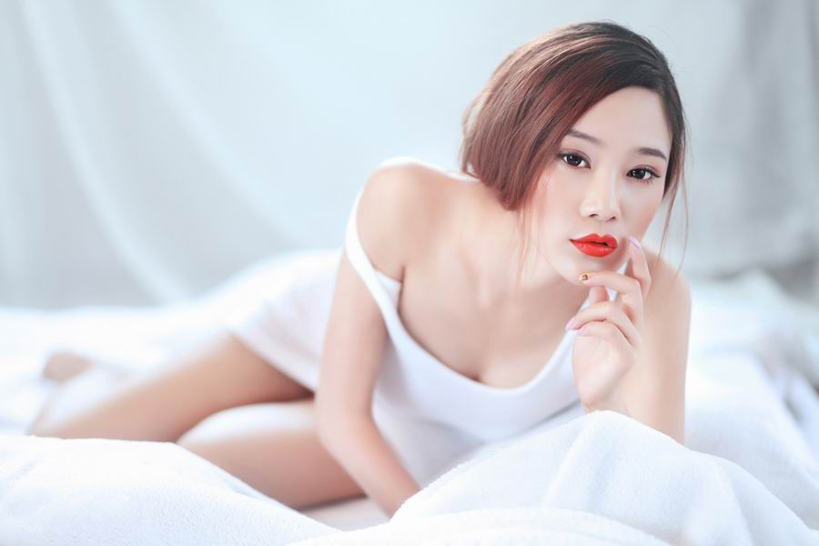 推女神运动型美女Lee小棠比基尼写真图片