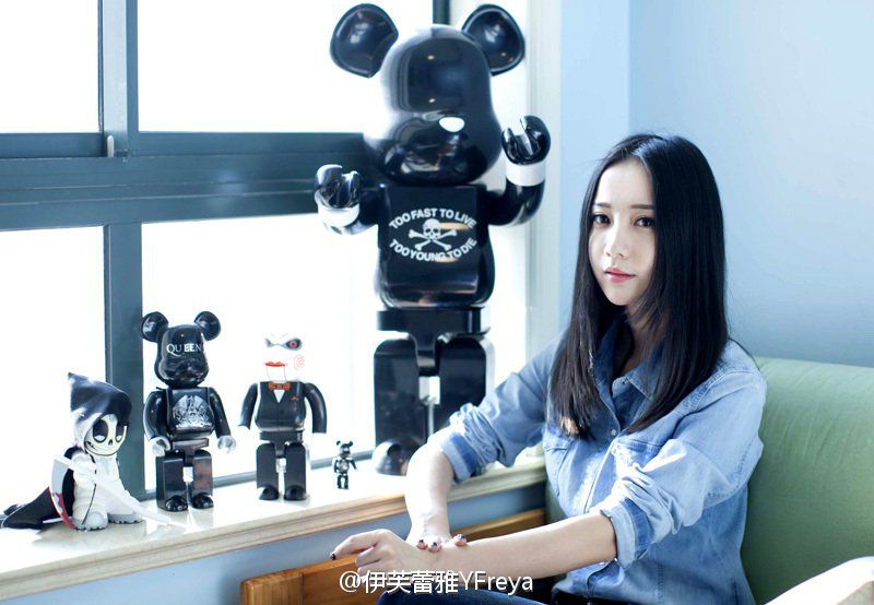 英雄联盟美女解说伊芙蕾雅微博自拍写真
