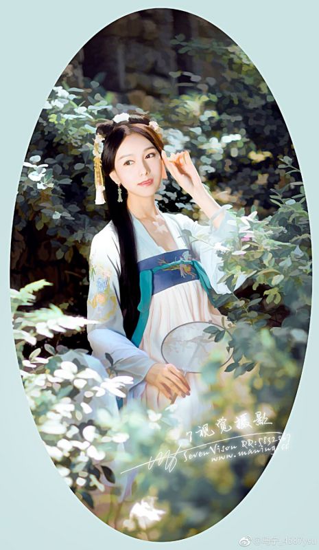 古装美女Audrey如竹林写真风姿迷人