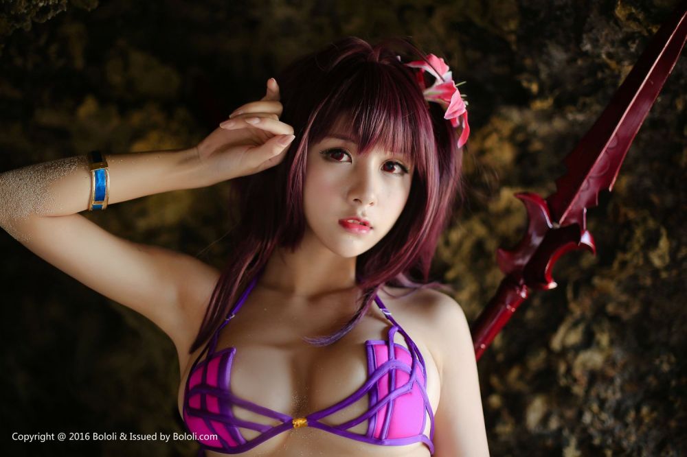 波萝社夏美酱沙滩比基尼写真性感十足