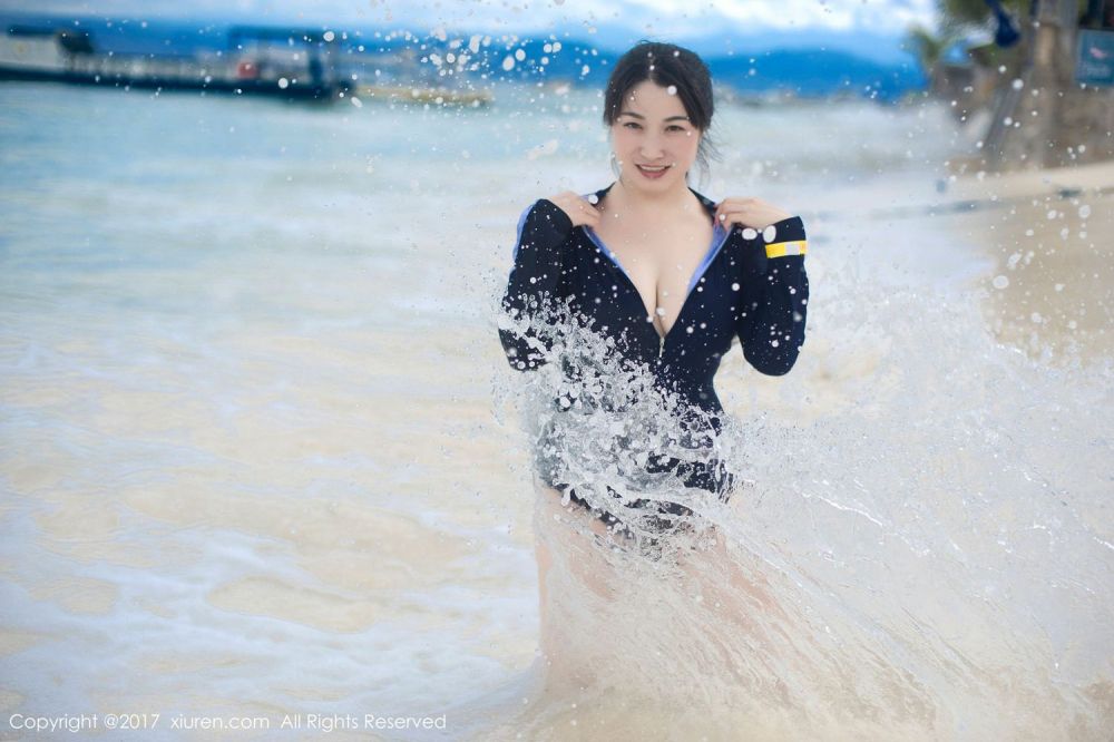 清纯美女盼盼已鸠私房性感写真巨乳诱人