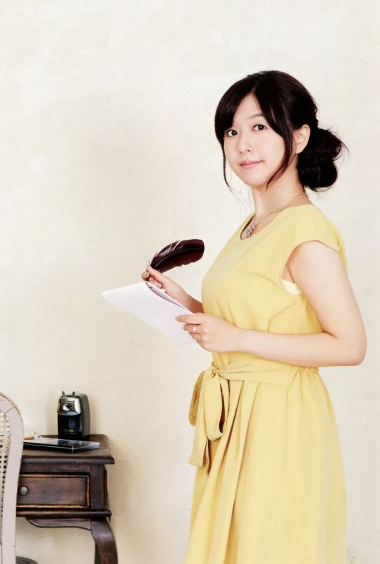 日本美女声优茅野爱衣高清美图写真