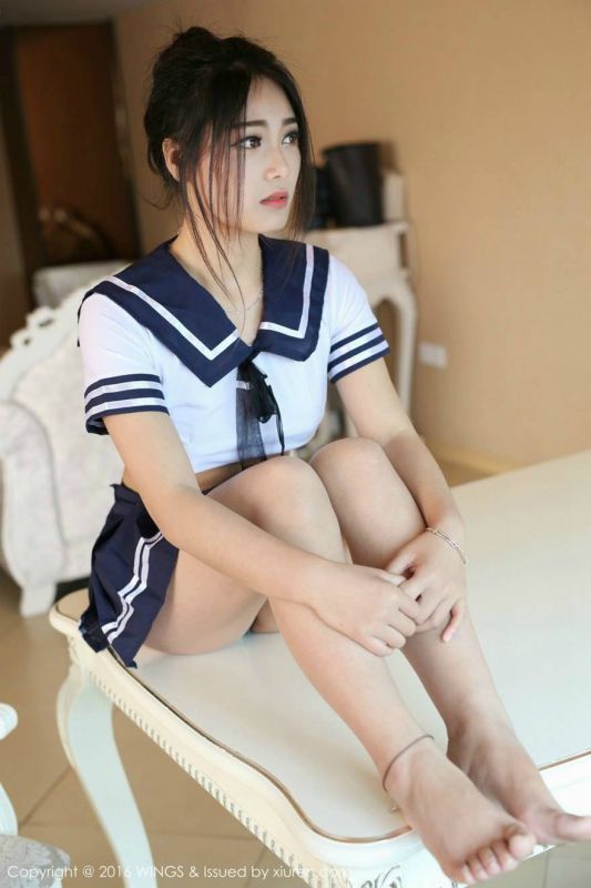 95后平面模特白微Sera性感私房照