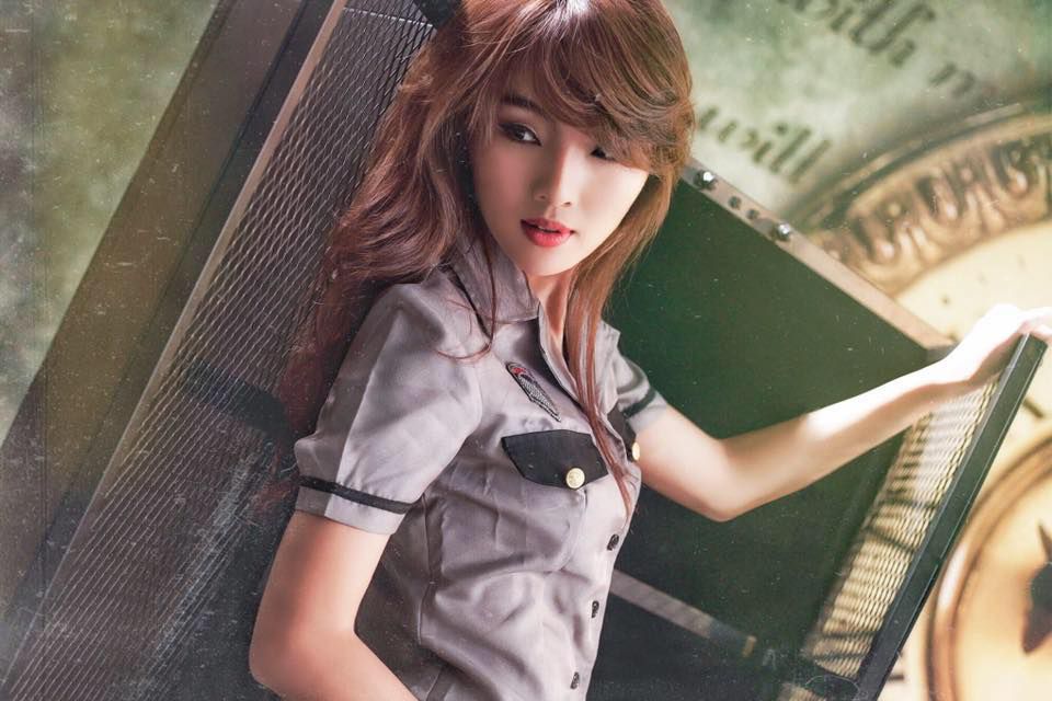 台湾女模特寿司(张佳莹)尽显性感好身材