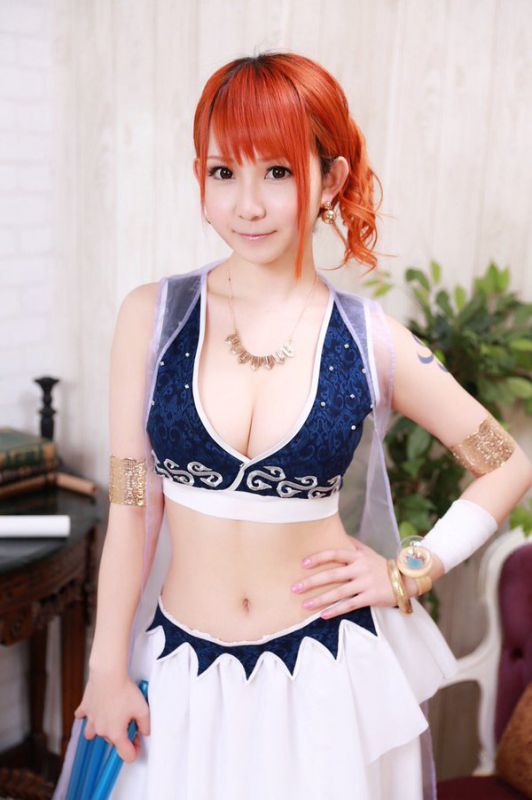 日本女子偶像秋田知里甜蜜可爱写真图片