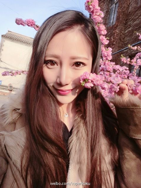 甜美系女生洪毓Kuku自拍写真图片