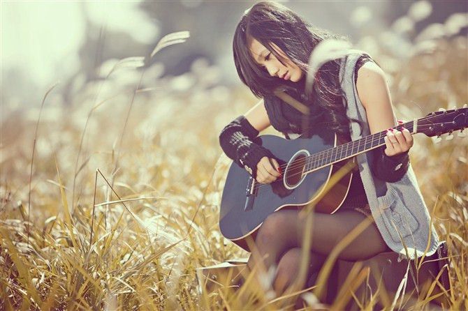 90后女孩甜美迷人写真