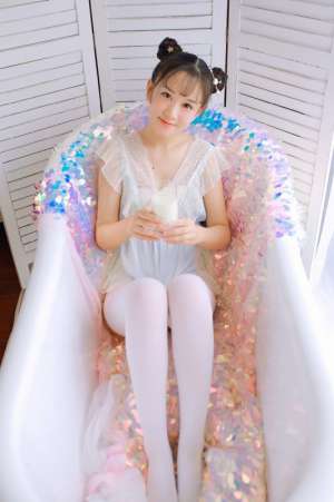 浴缸娘少女清纯性感连裤丝袜诱惑写真
