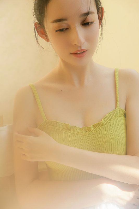宅男女神私房酥胸长裙小清新少女写真