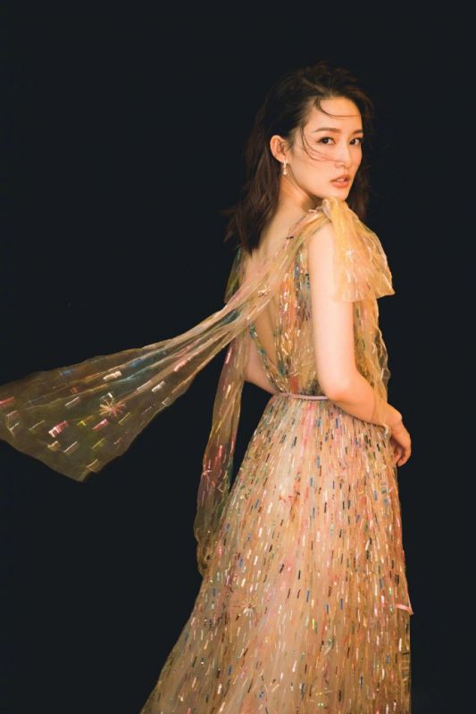 李沁梦幻半透长裙唯美靓丽气质出众写真图片