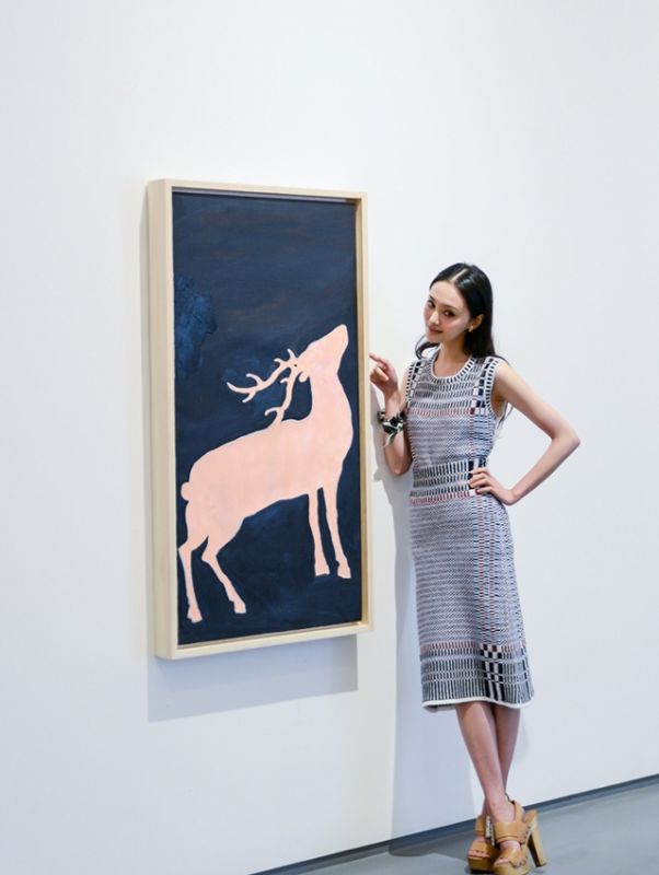 郑爽最新时尚写真展优雅女人味