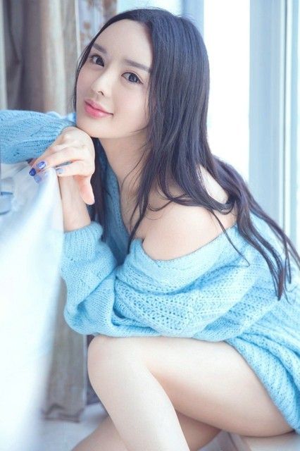长发美女私房真空毛衣情趣诱惑性感裸体艺术写真