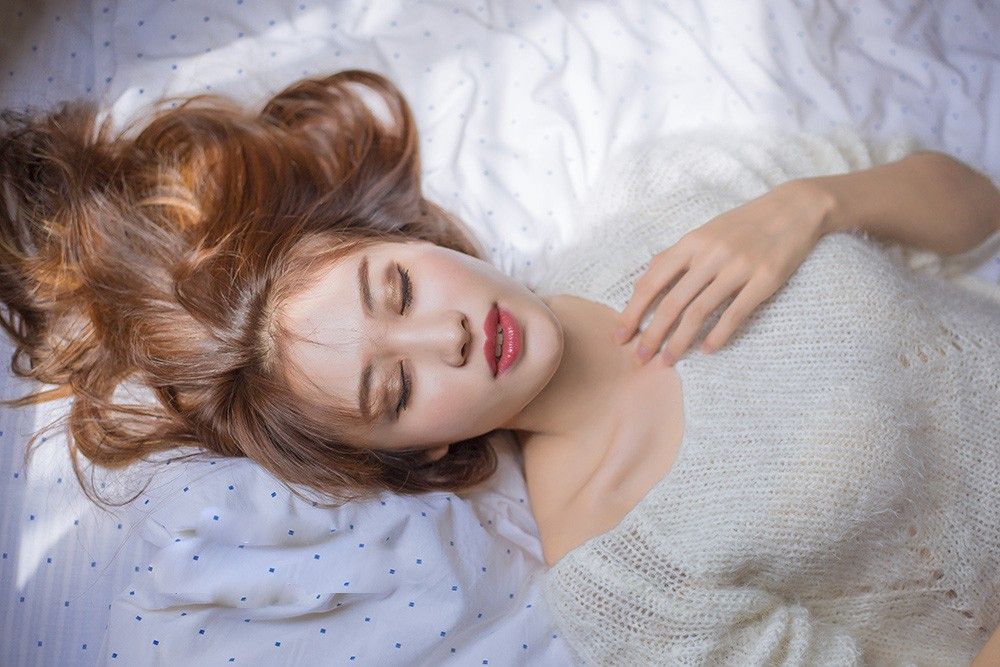 风情丽人美女丰韵翘臀妖娆曲线写真
