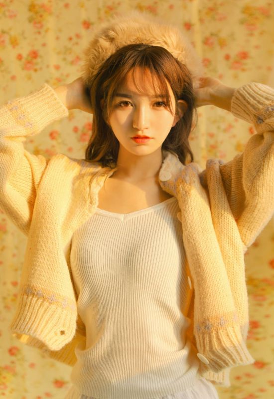 时尚气质美女性感身材撩人亚洲色图写真