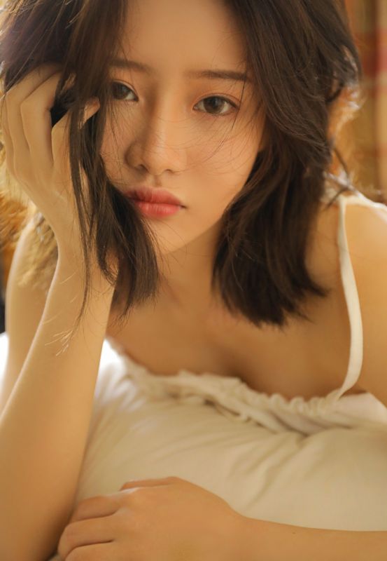 日本少女吊带睡裙内衣性感福利杀必死艳照图片