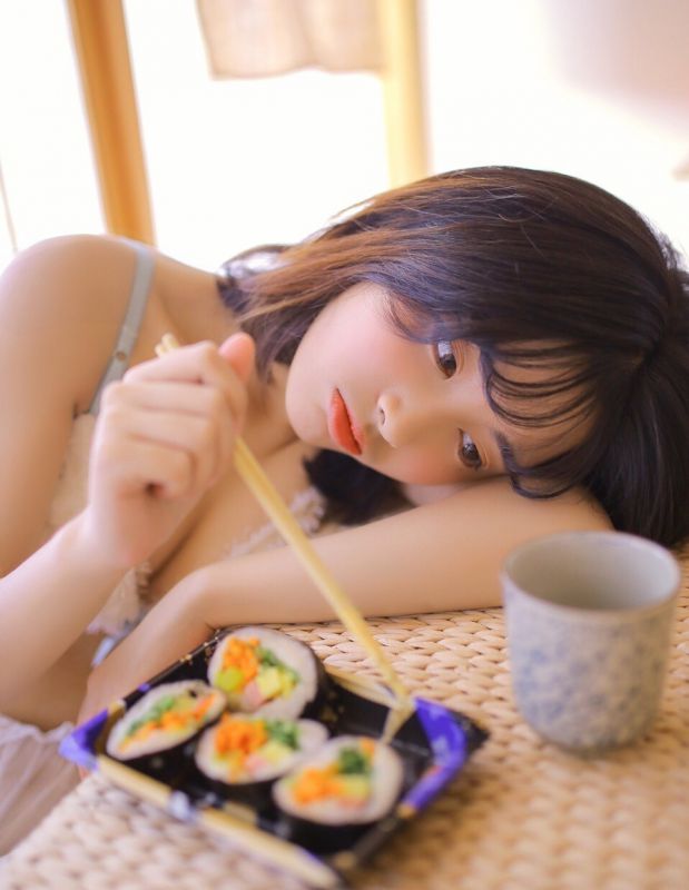 性感巨乳少女嫩模大胆内衣大尺度人体艺术裸照写真