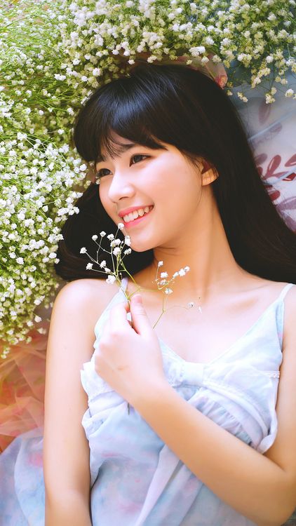 清纯美少女花间唯美写真