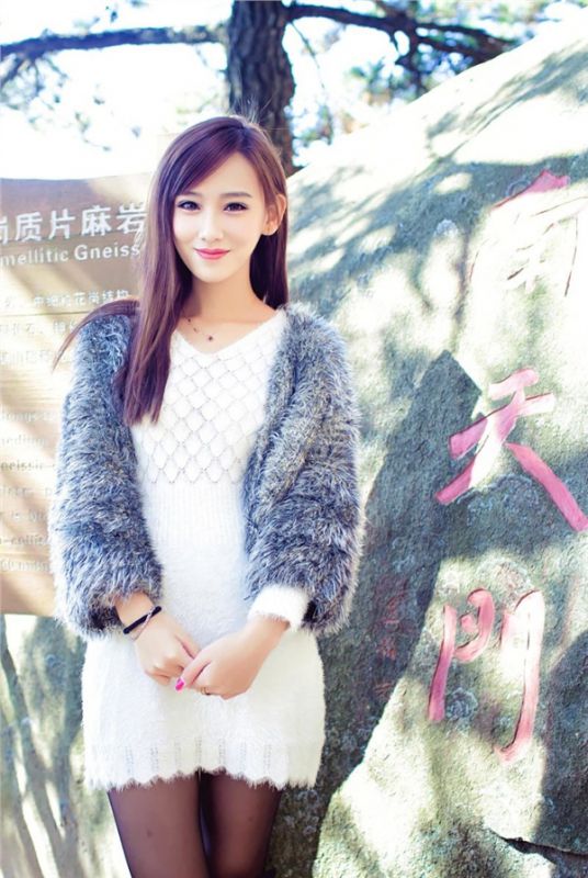 冬日清纯美女高清外拍
