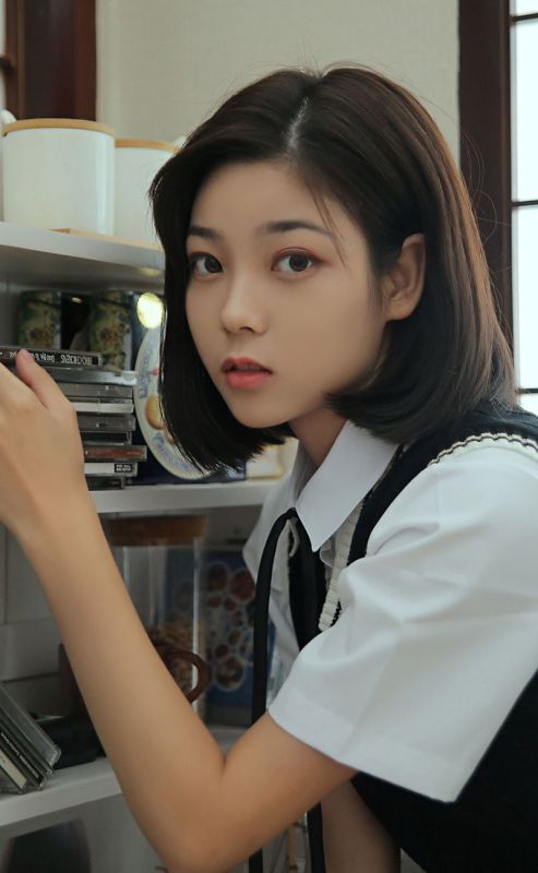 日本少女放课后冷艳白丝萌妹子写真