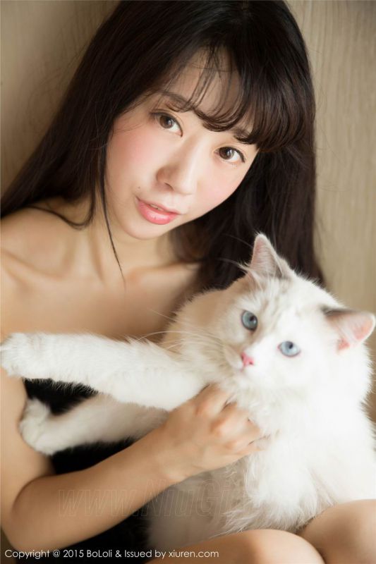 半裸美女Suki朱忆音私房诱惑写真