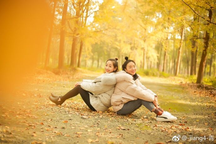 素人美女闺蜜秋天户外踏青艺术照清纯小清新写真