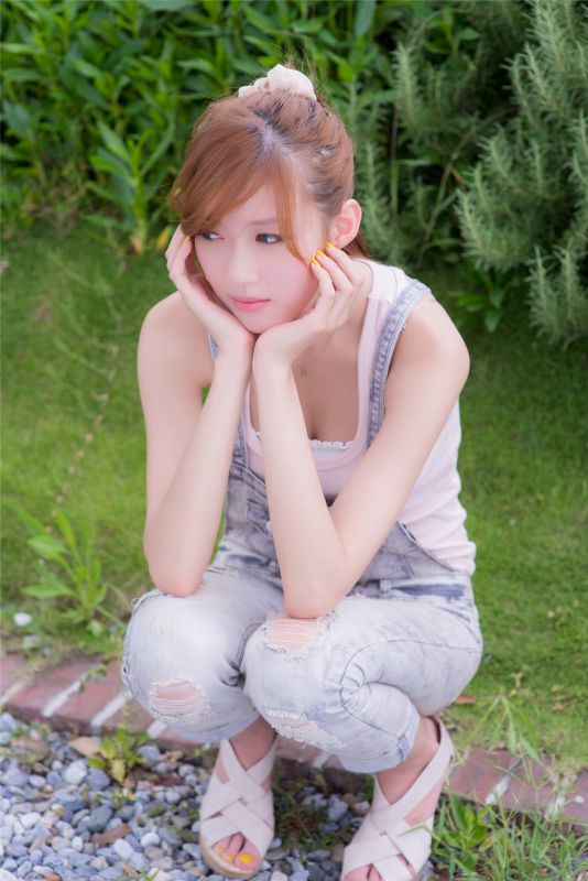 清纯女生Kila晶晶唯美高清外拍