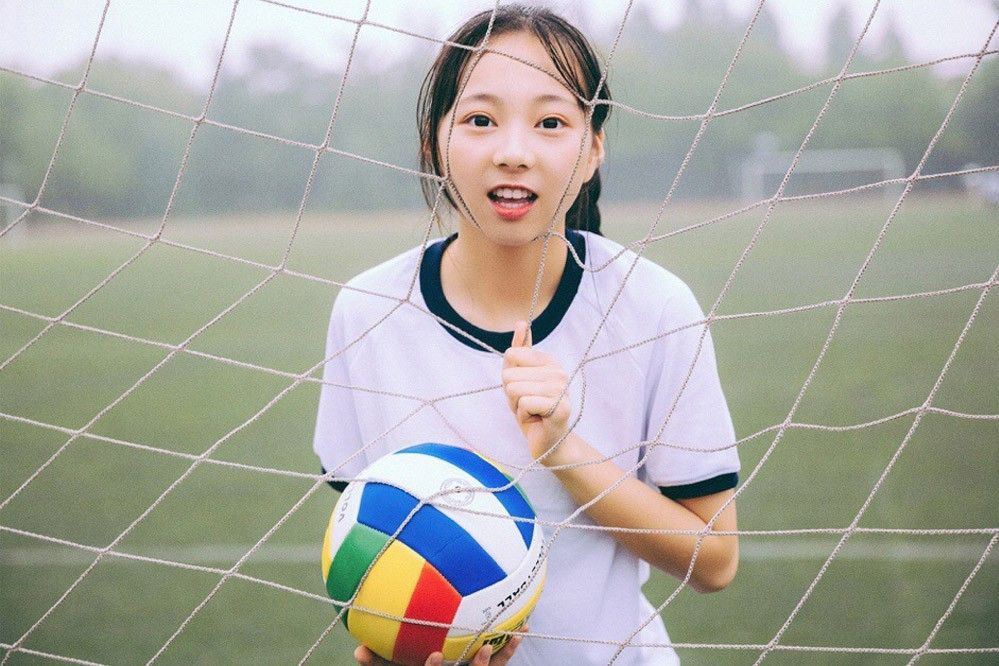 漂亮萝莉美腿体校美女阳光笑容写真