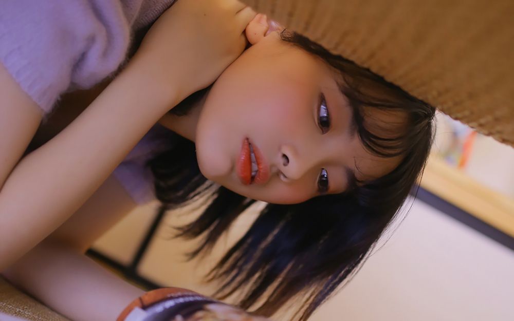清纯萌妹子少女居家思春玉足美腿邻家美女图片