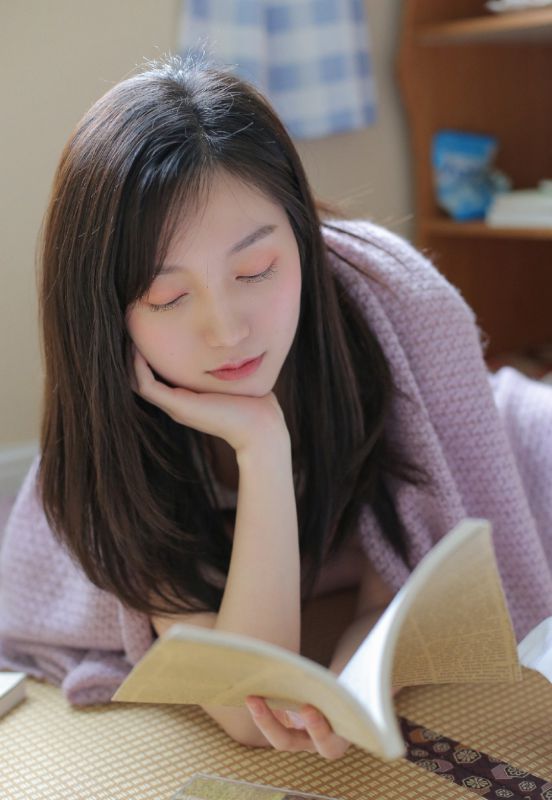 清纯少女私房吊带裙内衣性感写真图片