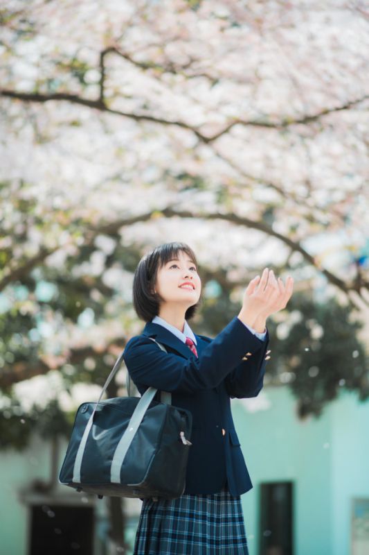 日本少女开学季小清新制服美女养眼写真图片