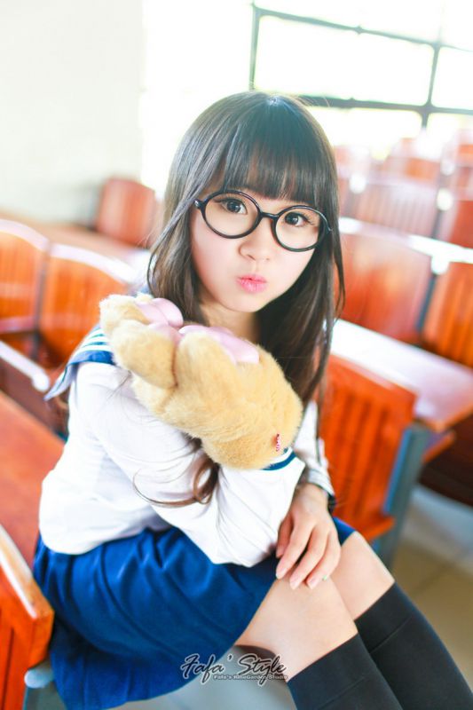 校园小清新美眉学生制服写真