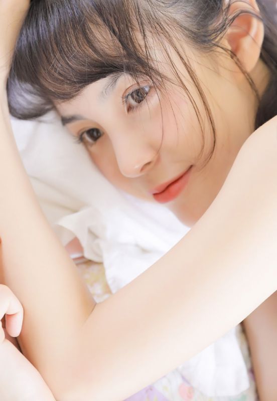 高颜值少女大长腿私房脱得全身精光性感诱惑图片