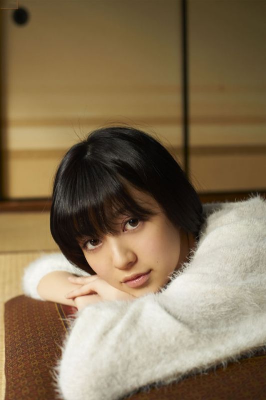 内衣美女逢泽莉娜高清写真大图