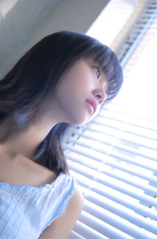 小恶魔腹黑萌妹水嫩忧郁气质萝莉写真