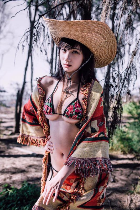 漂亮美眉图片李霖Sarina比基尼写真
