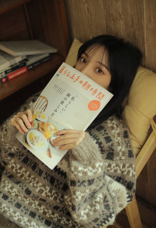 高颜值日系长腿美女居家清纯氧气白嫩写真