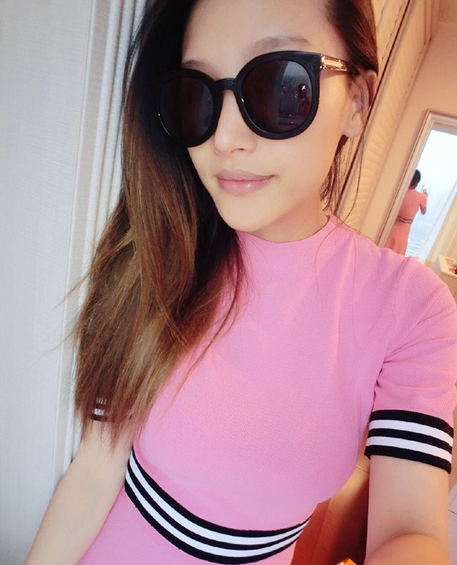 美女模特徐茜儿性感自拍照