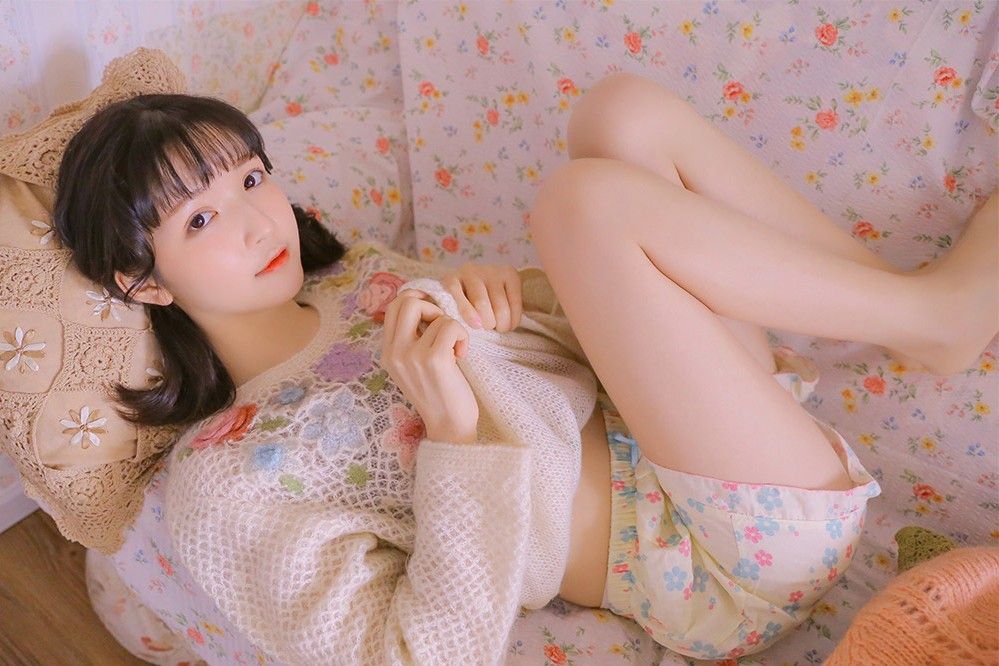 甜美双马尾美女白嫩小清新天然萝莉写真图片