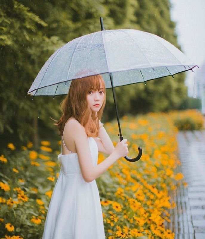 雨中萝莉少女户外小清新空灵唯美氧气写真