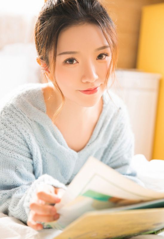 台湾嫩模辣妹美腿成熟香艳写真图片