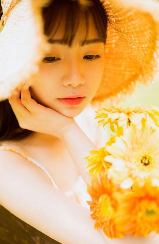 清纯文艺美女户外阳光唯美个人艺术照写真