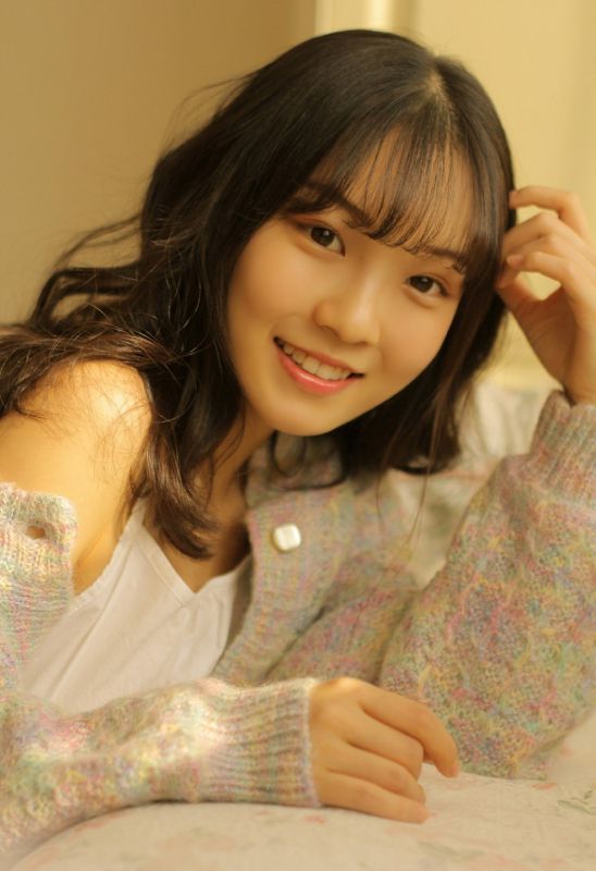 风情长发美女私房小露香肩大胆开放露点性感照片