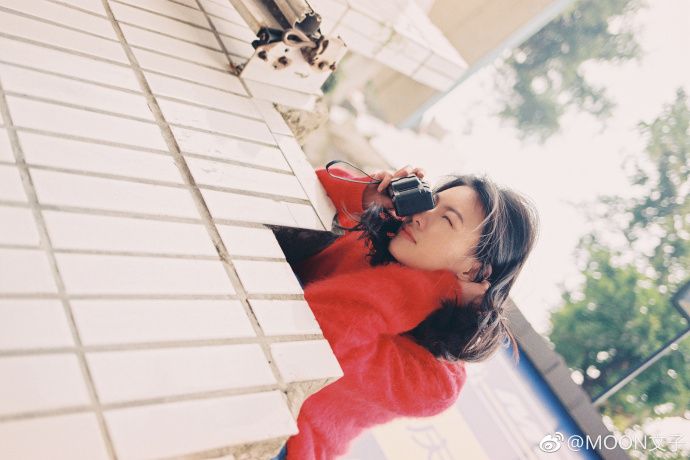 成熟气质美女赏花街拍唯美小清新御姐图片